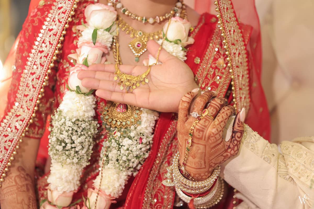 Wedding Candid 107